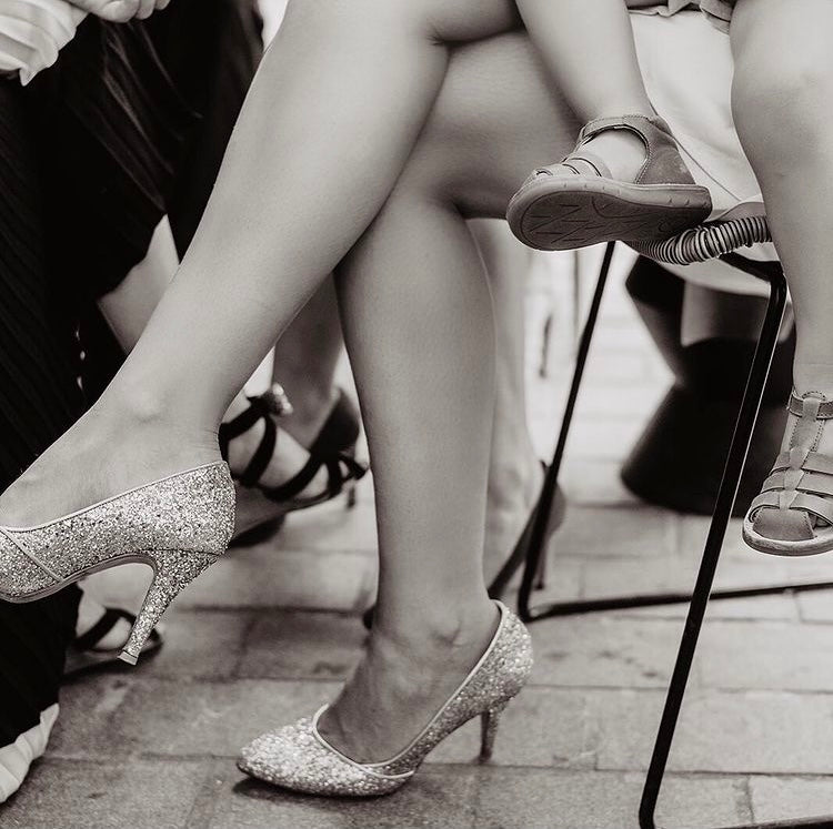 Escarpins glitter à talon haut. Chaussure de mariée confortables, marque française Coralie Masson.