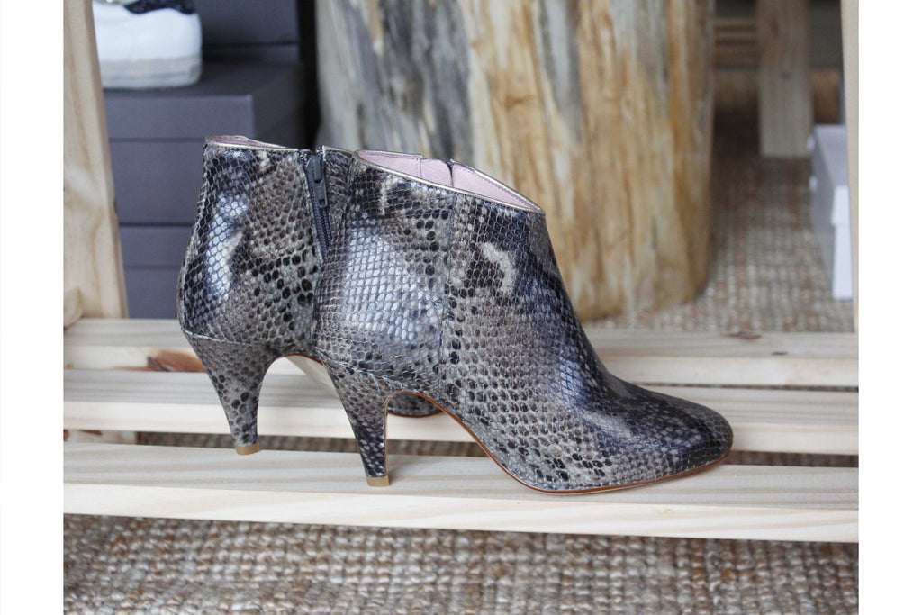 Boots Louisa Python Kaki - Coralie Masson créatrice française de chaussures 