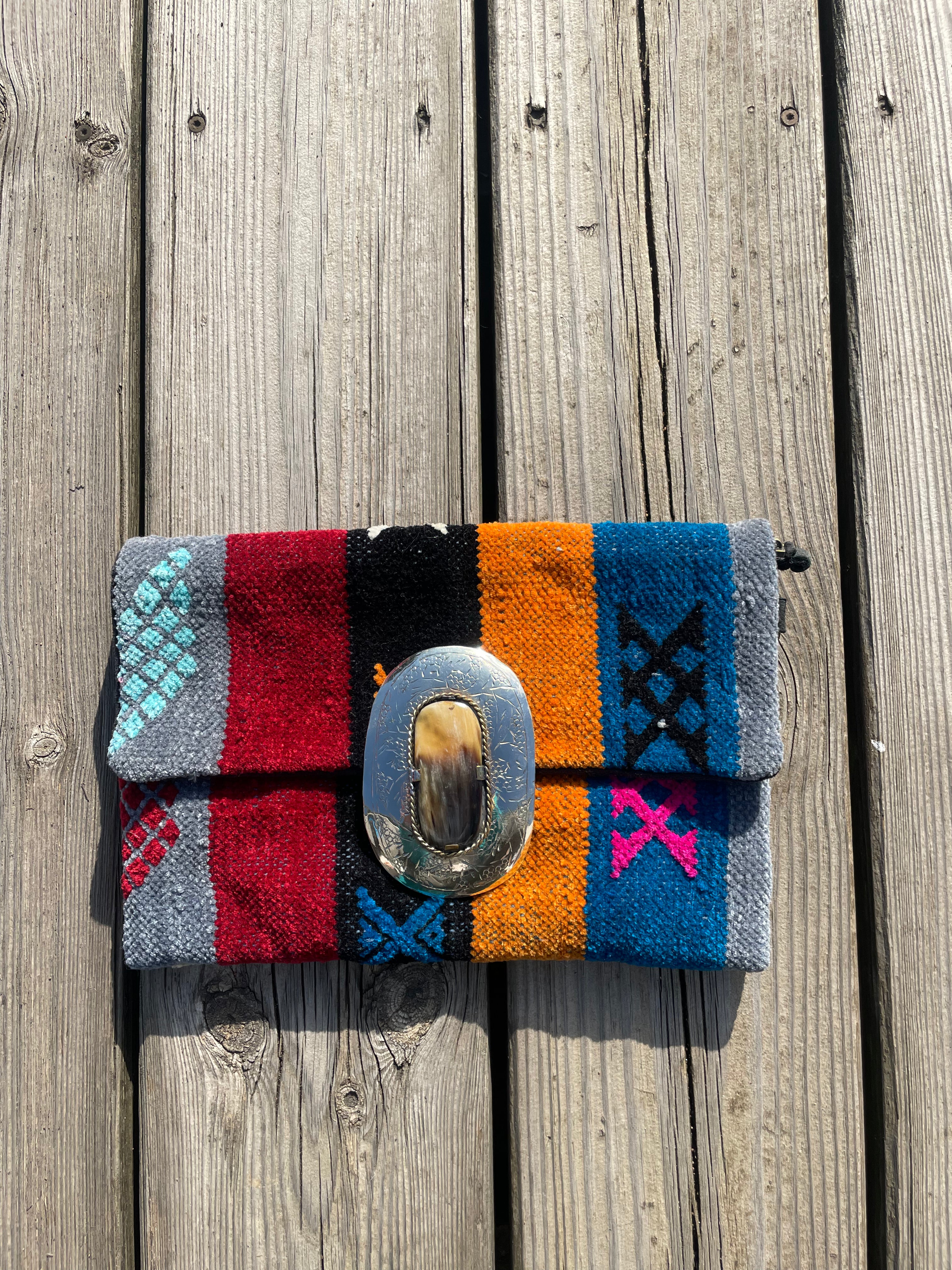 Pochette new arrivals colorée ethnique
