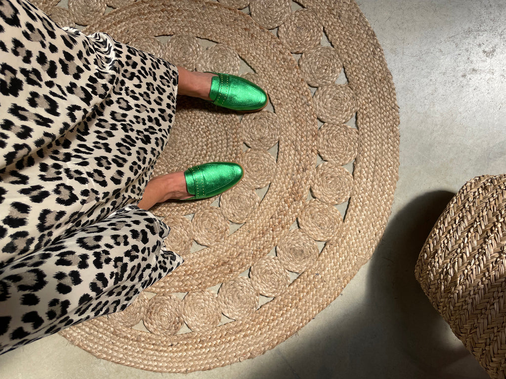 Mules Lucifer en cuir vert métallisé - Coralie Masson créatrice française de chaussures 